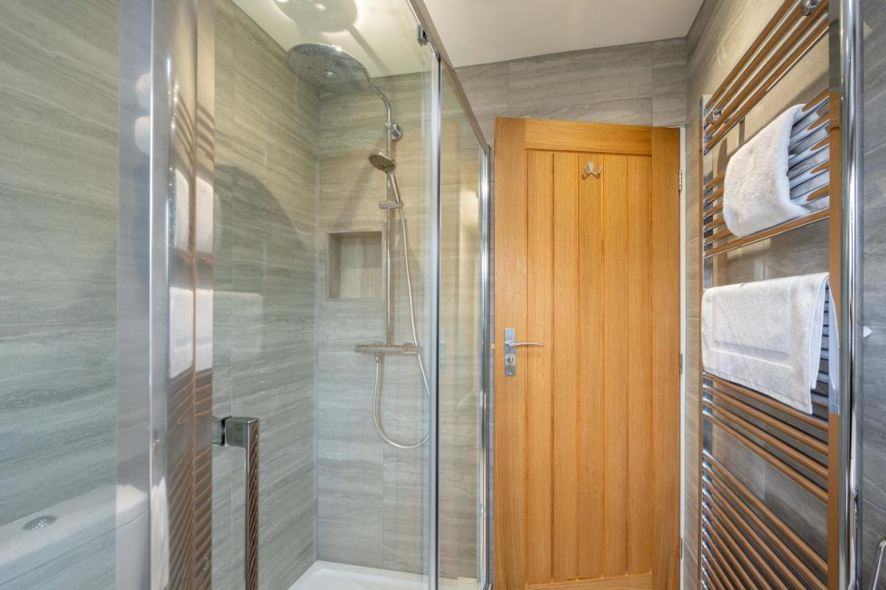 The Oaklands - Luxury Spacious 6-Bed, Near Solihull, Birmingham City, Jlr, Nec, Airport, Resorts World, Hs2 Экстерьер фото